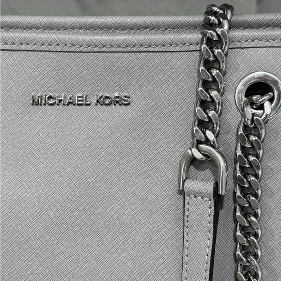 Michael Kors Jet Set Travel Large Tote with laptop separator Gray EUC! - Picture 7 of 16